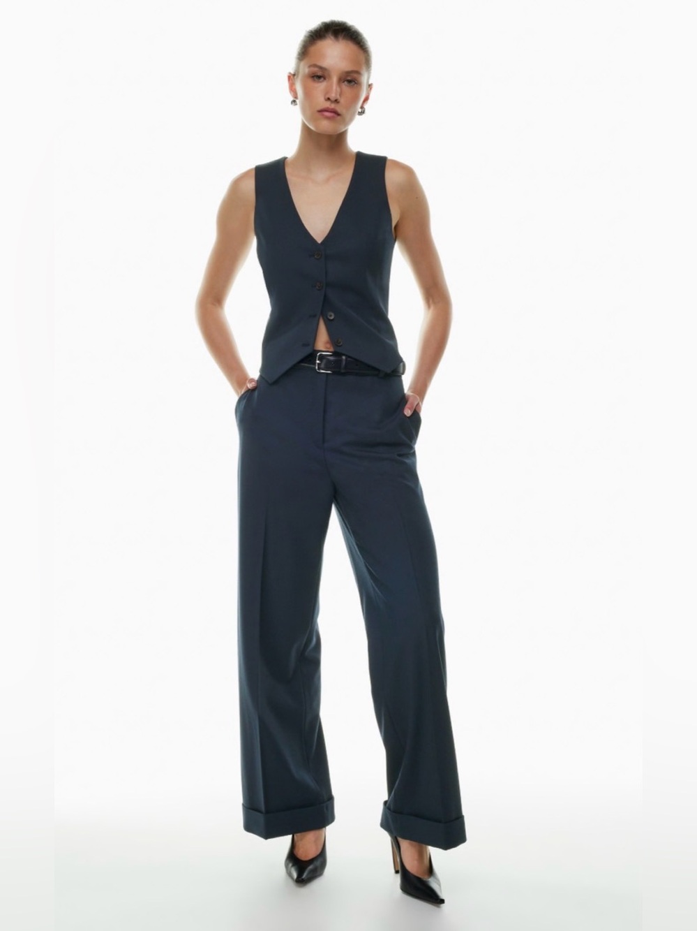 Brand New Aritzia Infinity Pant